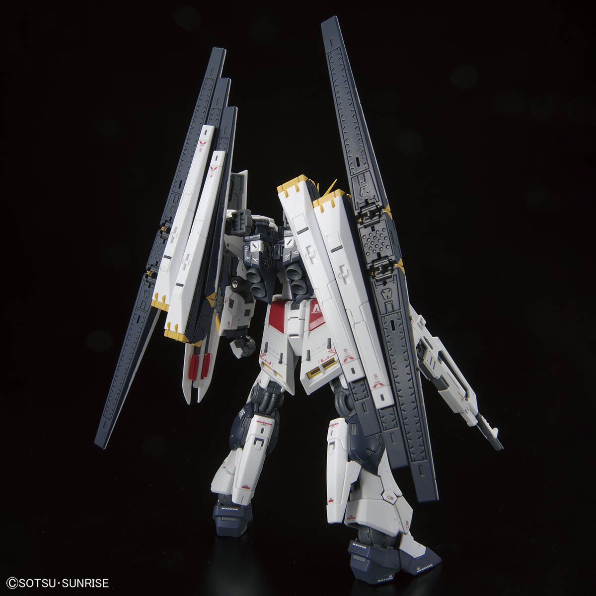 RG 1/144 νGUNDAM (with double fin funnel)
